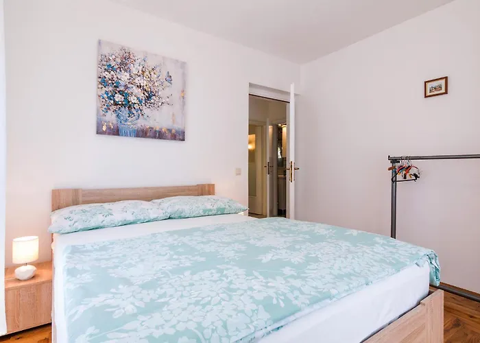 Four-bedroom In בית נופש
