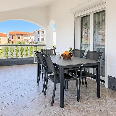 Four-bedroom In * Privlaka (Zadar)